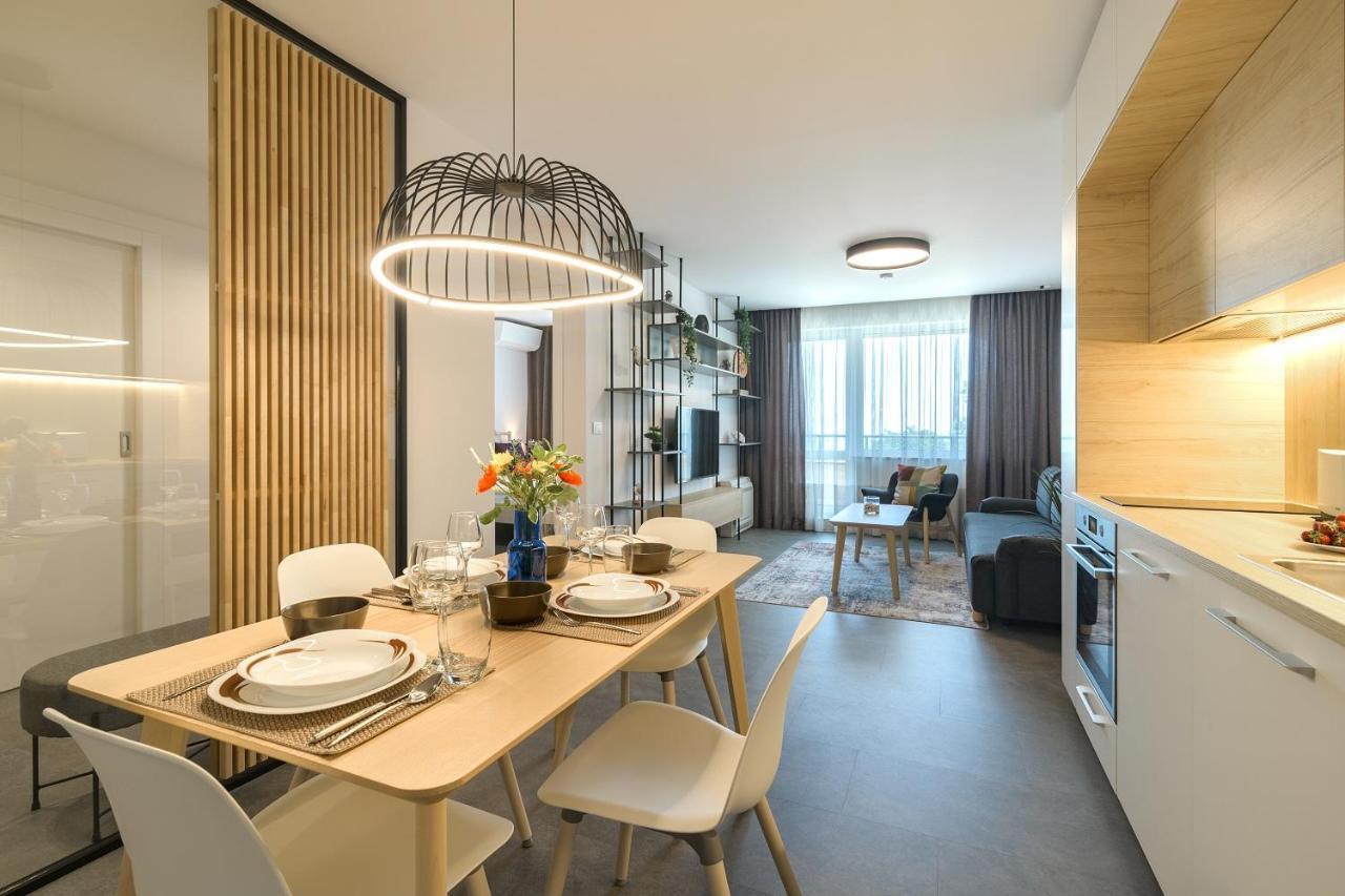 Nobile Apartment - Coral Residence Complex With Parking & Pool Várna Kültér fotó